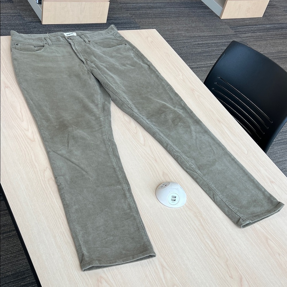 TAYLOR STITCH democratic 100% organic cotton corduroy pants size 34